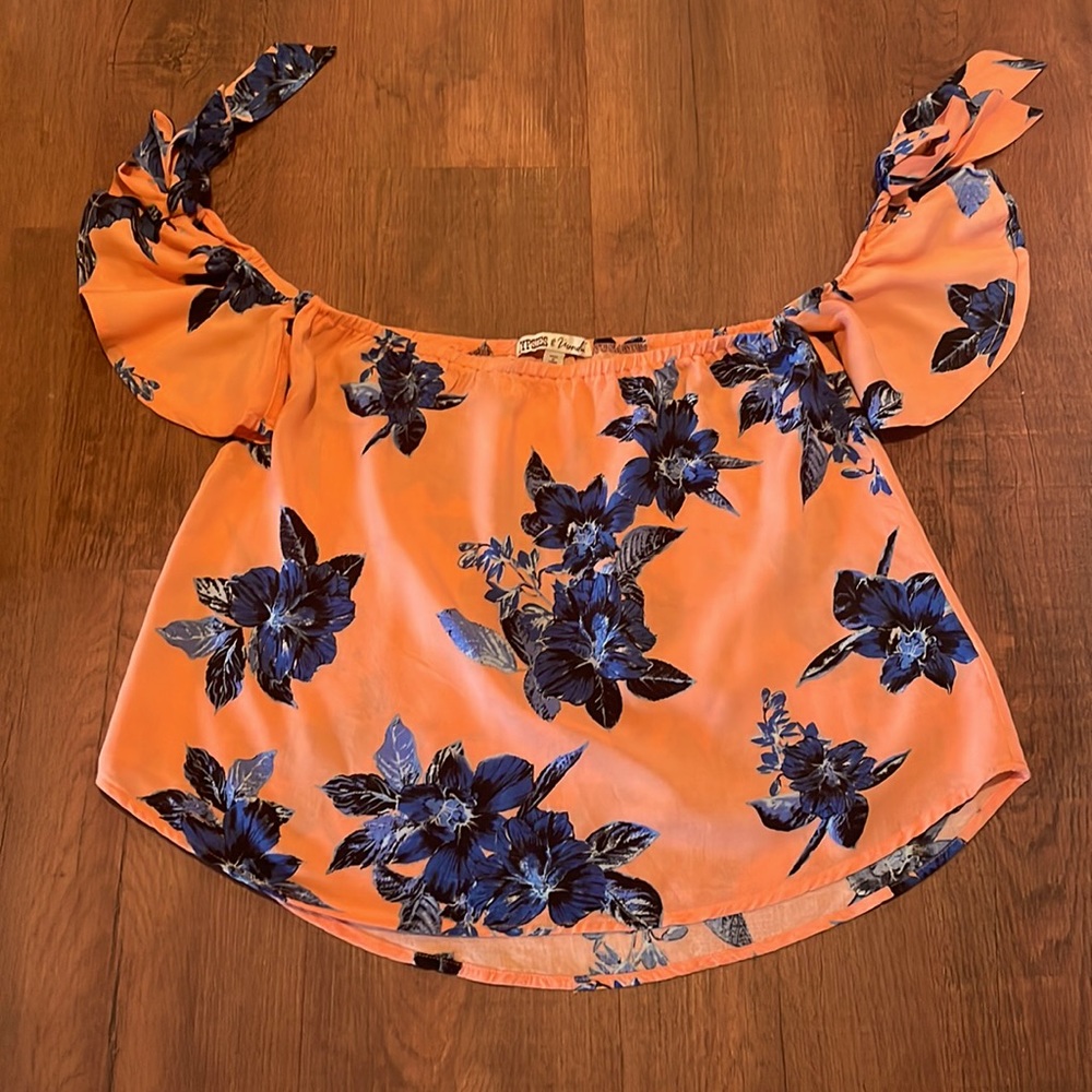 Adorable spring colorful top, off shoulder